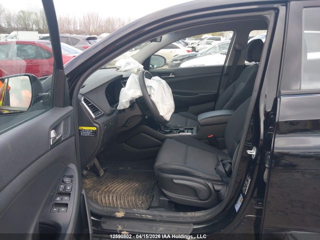 2018 Hyundai Tucson Base 2.0l მანქანა იყიდება აუქციონზე, vin: KM8J23A47JU631576, აუქციონის ნომერი: 12590802