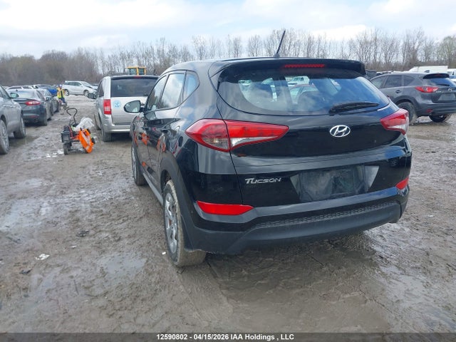 2018 Hyundai Tucson Base 2.0l მანქანა იყიდება აუქციონზე, vin: KM8J23A47JU631576, აუქციონის ნომერი: 12590802