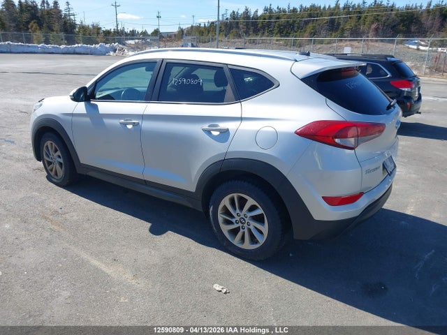 2016 Hyundai Tucson Limited/sport And Eco/se მანქანა იყიდება აუქციონზე, vin: KM8J3CA48GU043837, აუქციონის ნომერი: 12590809