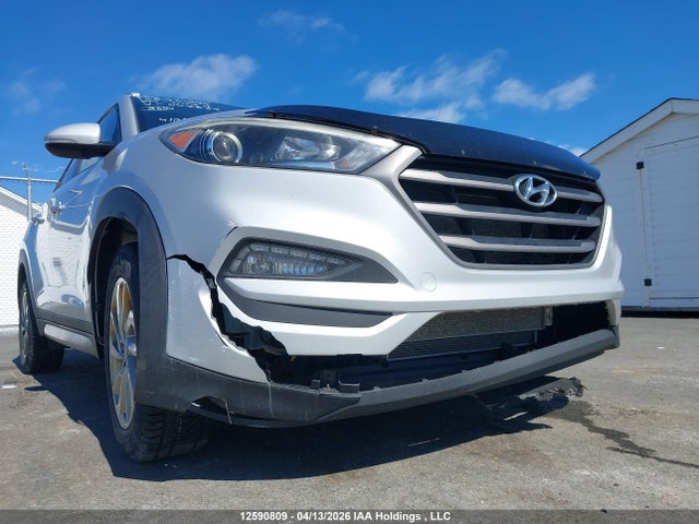 2016 Hyundai Tucson Limited/sport And Eco/se მანქანა იყიდება აუქციონზე, vin: KM8J3CA48GU043837, აუქციონის ნომერი: 12590809