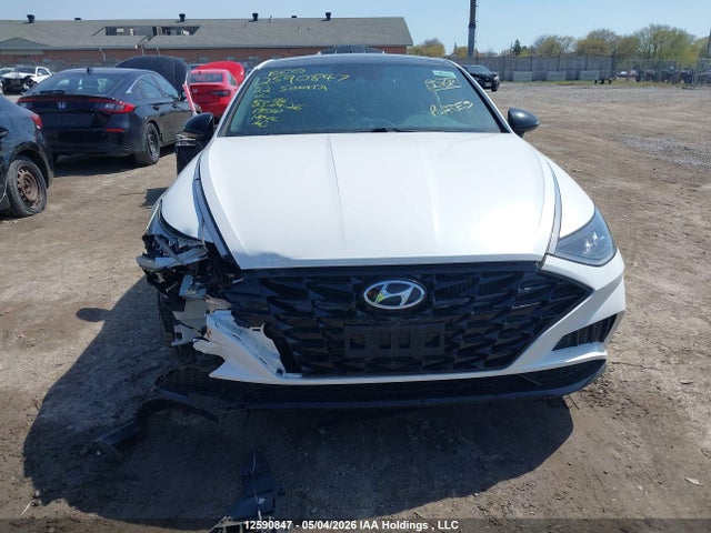 Продаж на аукціоні авто 2022 Hyundai Sonata Sport 1.6t 4dr, vin: KMHL44J26NA239798, номер лоту: 12590847