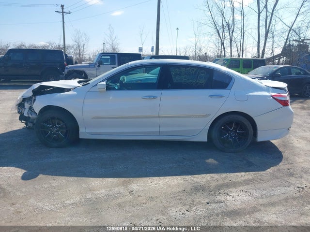 1HGCR3F98GA801081 Honda Accord Touring