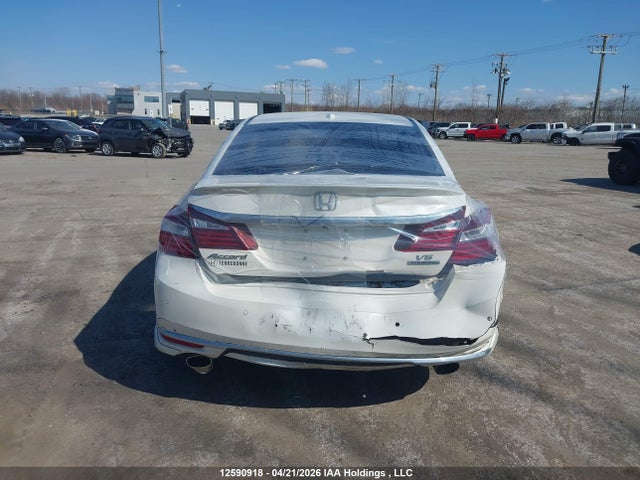 1HGCR3F98GA801081 Honda Accord Touring