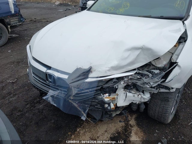 1HGCR3F98GA801081 Honda Accord Touring