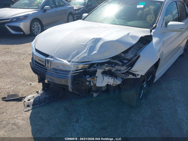 1HGCR3F98GA801081 Honda Accord Touring