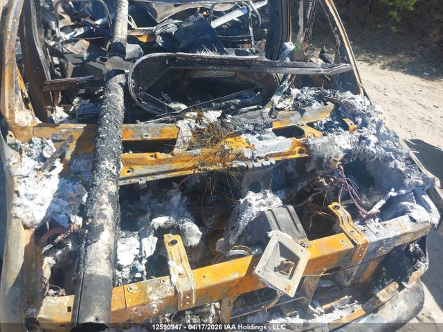 12590947 :رقم المزاد ، 1FDXE40S2WHB71007 vin ، 1998 Ford Econoline E450 Super Duty Cutwy  Rv مزاد بيع