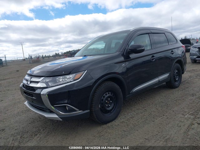 JA4JZ3AX2JJ600676 Mitsubishi Outlander Se
