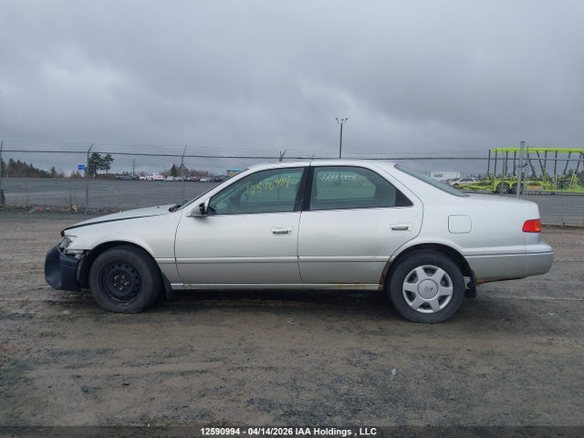 2000 Toyota Camry Ce/ce V6/le მანქანა იყიდება აუქციონზე, vin: JT2BG22K8Y0511264, აუქციონის ნომერი: 12590994