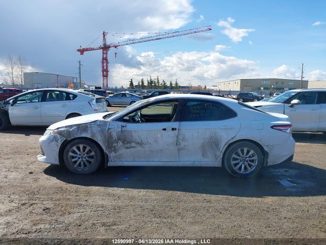 4T1B11HK0JU032437 Toyota Camry L/le/xle/se/xse