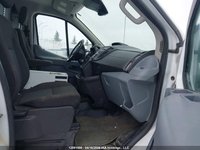 1FTYE9ZM5HKA95329 Ford Transit-150