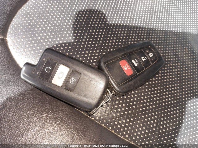 4T1B61HK6JU565295 Toyota CAMRY XSE