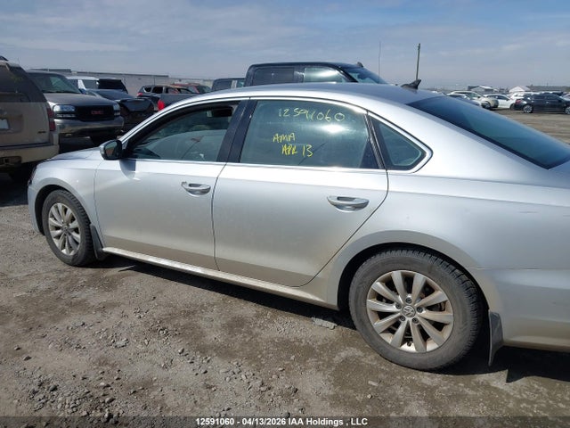 12591060 :رقم المزاد ، 1VWAS7A34FC097384 vin ، 2015 Volkswagen Passat S مزاد بيع