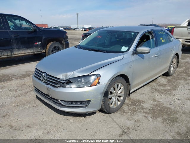 12591060 :رقم المزاد ، 1VWAS7A34FC097384 vin ، 2015 Volkswagen Passat S مزاد بيع