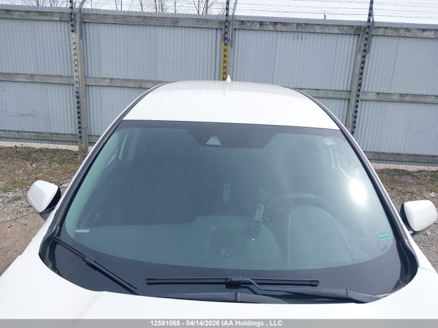 2HKRW2H23JH105661 Honda CR-V LX