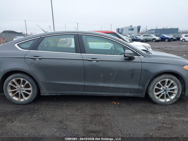 2019 Ford Fusion Titanium მანქანა იყიდება აუქციონზე, vin: 3FA6P0SU0KR190512, აუქციონის ნომერი: 12591081