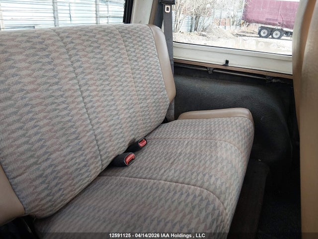 Продажа на аукционе авто 2000 Jeep Wrangler / Tj Sport, vin: 1J4FA49S4YP771027, номер лота: 12591125