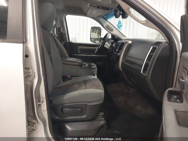 2013 Ram 3500 Slt მანქანა იყიდება აუქციონზე, vin: 3C63R3DL7DG582521, აუქციონის ნომერი: 12591129