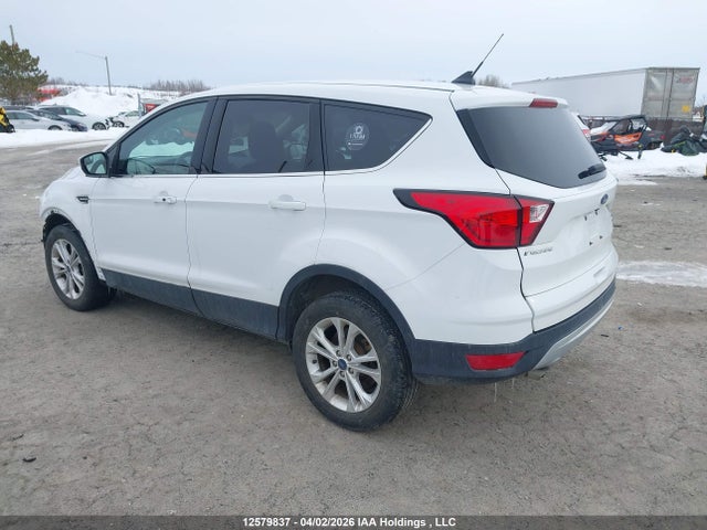 1FMCU9GD9KUC39049 Ford ESCAPE SE