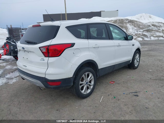 1FMCU9GD9KUC39049 Ford ESCAPE SE