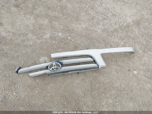 2000 Toyota Sienna Le/xle მანქანა იყიდება აუქციონზე, vin: 4T3ZF13C1YU200717, აუქციონის ნომერი: 12591218