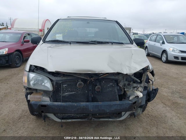 2000 Toyota Sienna Le/xle მანქანა იყიდება აუქციონზე, vin: 4T3ZF13C1YU200717, აუქციონის ნომერი: 12591218