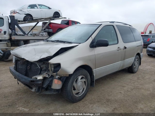 2000 Toyota Sienna Le/xle მანქანა იყიდება აუქციონზე, vin: 4T3ZF13C1YU200717, აუქციონის ნომერი: 12591218