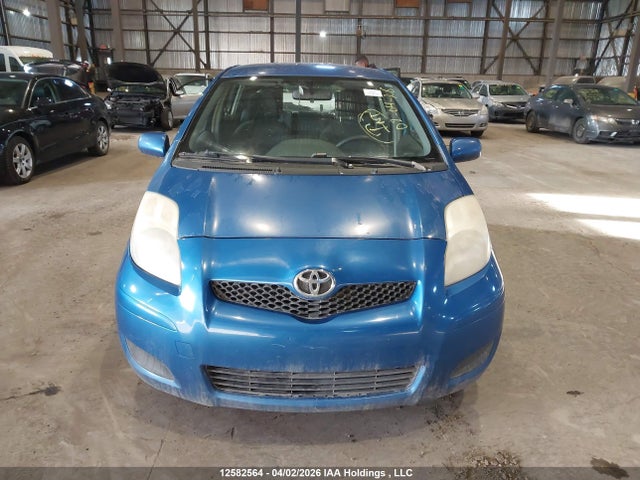 12582564 :رقم المزاد ، JTDKT4K38B5336869 vin ، 2011 Toyota Yaris Le مزاد بيع