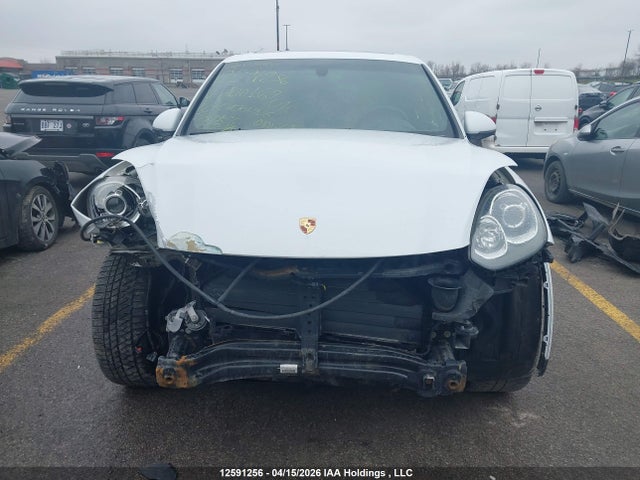 Porsche Cayenne 2018 WP1AA2A24JKA00164 Image 13