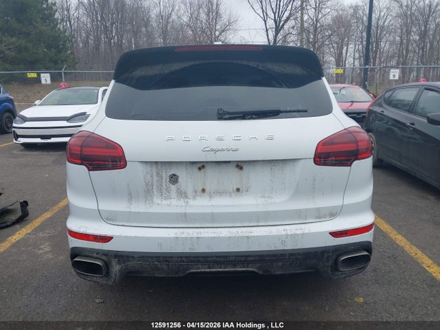 Porsche Cayenne 2018 WP1AA2A24JKA00164 Image 17