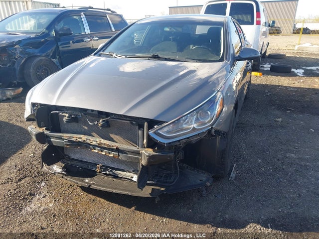 5NPE24AF4JH617612 Hyundai SONATA SE