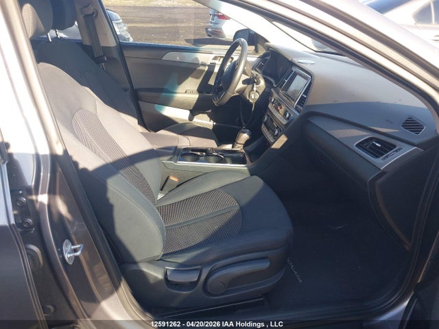 5NPE24AF4JH617612 Hyundai SONATA SE