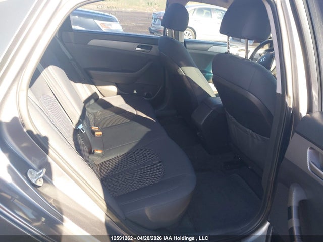 5NPE24AF4JH617612 Hyundai SONATA SE