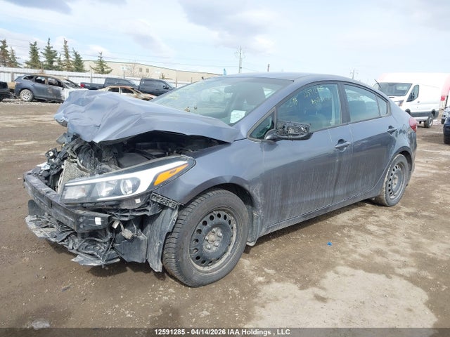 3KPFL4A73JE220472 KIA Forte Lx/s