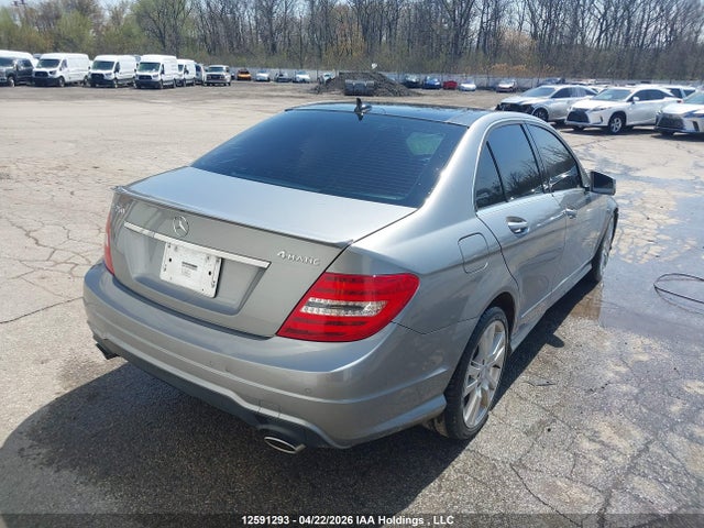 2013 Mercedes-benz C 350 4matic მანქანა იყიდება აუქციონზე, vin: WDDGF8JB1DA801585, აუქციონის ნომერი: 12591293