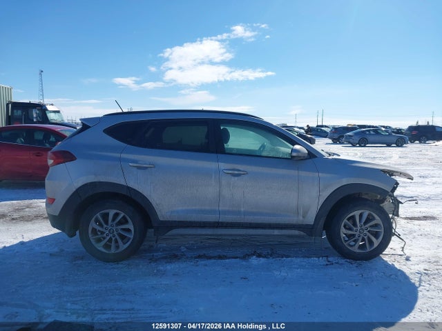 KM8J3CA44HU330416 Hyundai Tucson Limited/sport And Eco/se