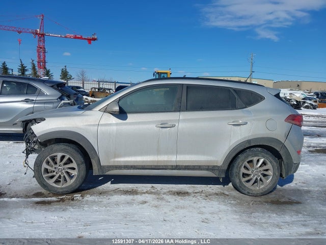 KM8J3CA44HU330416 Hyundai Tucson Limited/sport And Eco/se