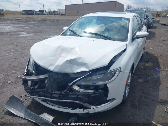 2015 Chrysler 200 C მანქანა იყიდება აუქციონზე, vin: 1C3CCCCG0FN515983, აუქციონის ნომერი: 12591351