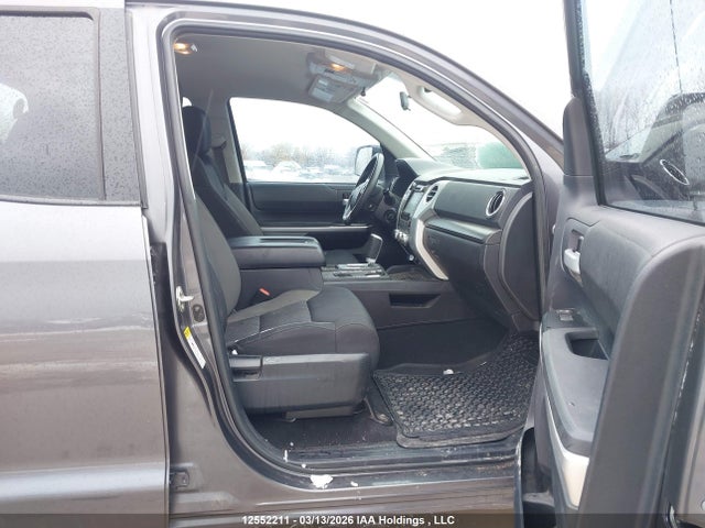 2015 Toyota Tundra Sr5 5.7l V8 მანქანა იყიდება აუქციონზე, vin: 5TFCY5F19FX017916, აუქციონის ნომერი: 12552211