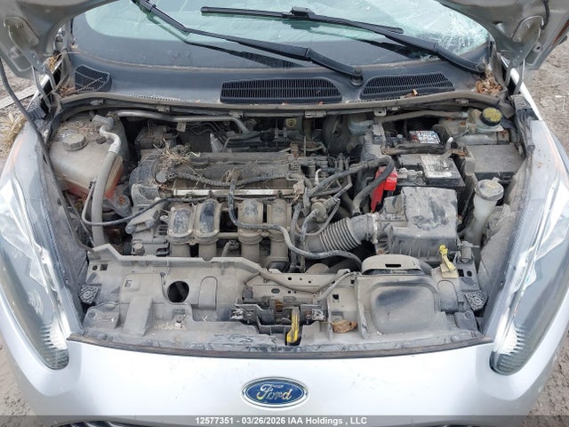 2015 Ford Fiesta Se მანქანა იყიდება აუქციონზე, vin: 3FADP4EJ6FM131533, აუქციონის ნომერი: 12577351