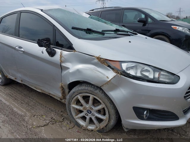 2015 Ford Fiesta Se მანქანა იყიდება აუქციონზე, vin: 3FADP4EJ6FM131533, აუქციონის ნომერი: 12577351