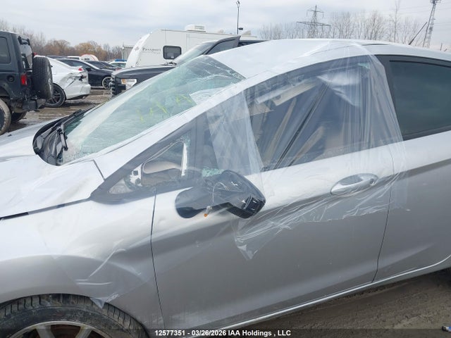 2015 Ford Fiesta Se მანქანა იყიდება აუქციონზე, vin: 3FADP4EJ6FM131533, აუქციონის ნომერი: 12577351