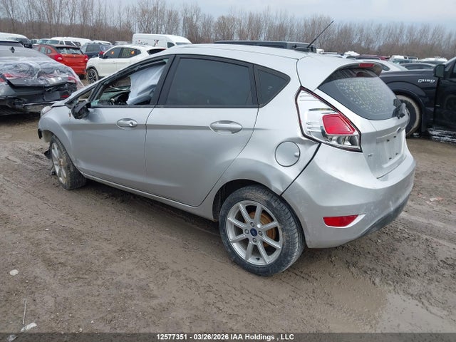 2015 Ford Fiesta Se მანქანა იყიდება აუქციონზე, vin: 3FADP4EJ6FM131533, აუქციონის ნომერი: 12577351