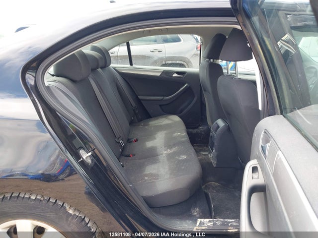 12581108 :رقم المزاد ، 3VW2B7AJ0HM217329 vin ، 2017 Volkswagen Jetta 1.4 Tsi Trendline+ مزاد بيع
