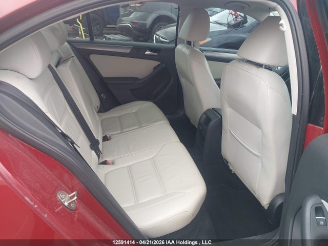 12591414 :رقم المزاد ، 3VWLA7AJ2FM264396 vin ، 2015 Volkswagen Jetta 2.0 Tdi Highline مزاد بيع