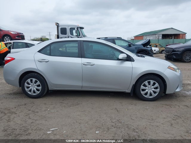 12591424 :رقم المزاد ، 2T1BURHE1FC408118 vin ، 2015 Toyota Corolla مزاد بيع
