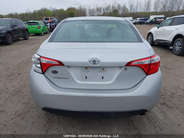 12591424 :رقم المزاد ، 2T1BURHE1FC408118 vin ، 2015 Toyota Corolla مزاد بيع