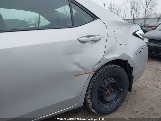 12591424 :رقم المزاد ، 2T1BURHE1FC408118 vin ، 2015 Toyota Corolla مزاد بيع
