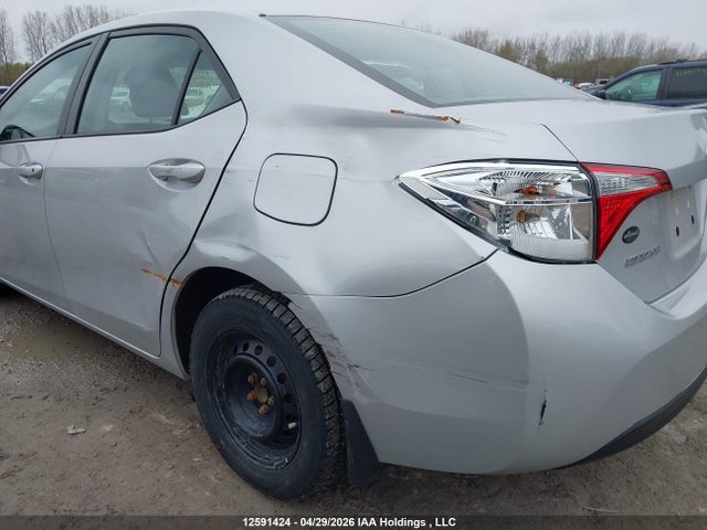 12591424 :رقم المزاد ، 2T1BURHE1FC408118 vin ، 2015 Toyota Corolla مزاد بيع