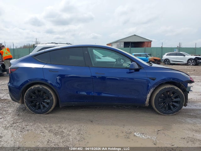 Tesla Model Y 2024 LRWYGDFD2RC672294 Image 14