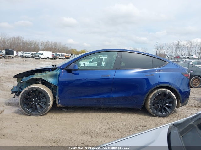 Tesla Model Y 2024 LRWYGDFD2RC672294 Image 15